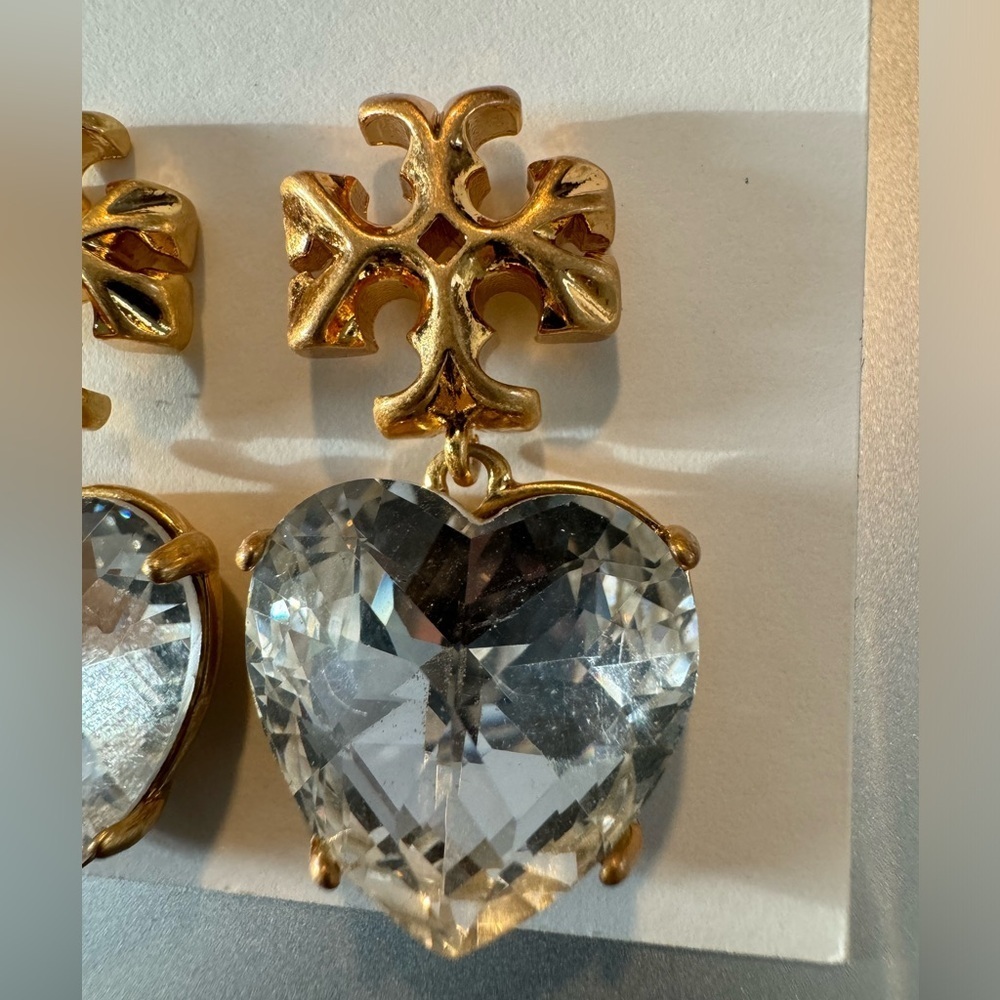 Tory Burch New Roxanne Crystal Brass Heart Drop Earrings - Picture 9 of 16